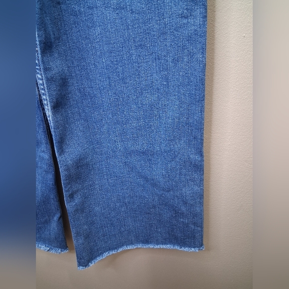 NWOT HIGH RISE Women's Flare Blue Jeans - Picture 4 of 9